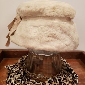Vintage ladies tan faux fur hat